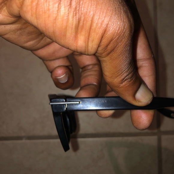 Givenchy Sunglasses - Picture 5 of 6